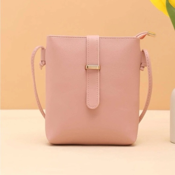 Handbags - ⚠️Clearance💕Mini Crossbody Bag Pink Bucket Bag